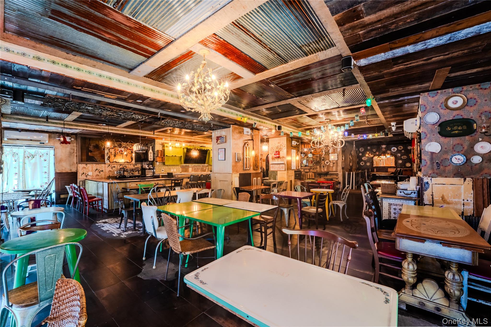 37-11/37-13 30th Avenue, Astoria, NY 11103