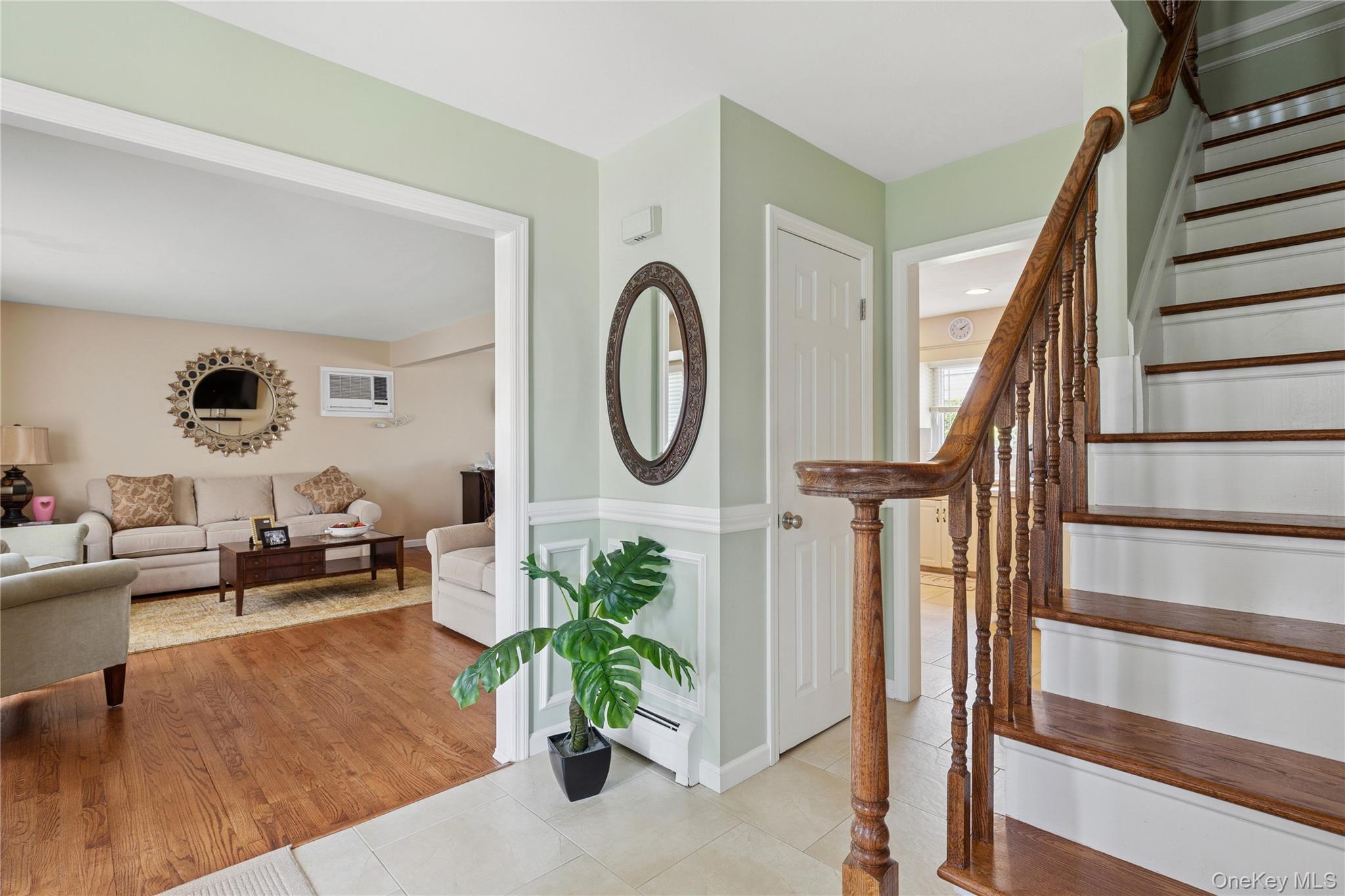 7 Mark Lane, Farmingville, NY 11738