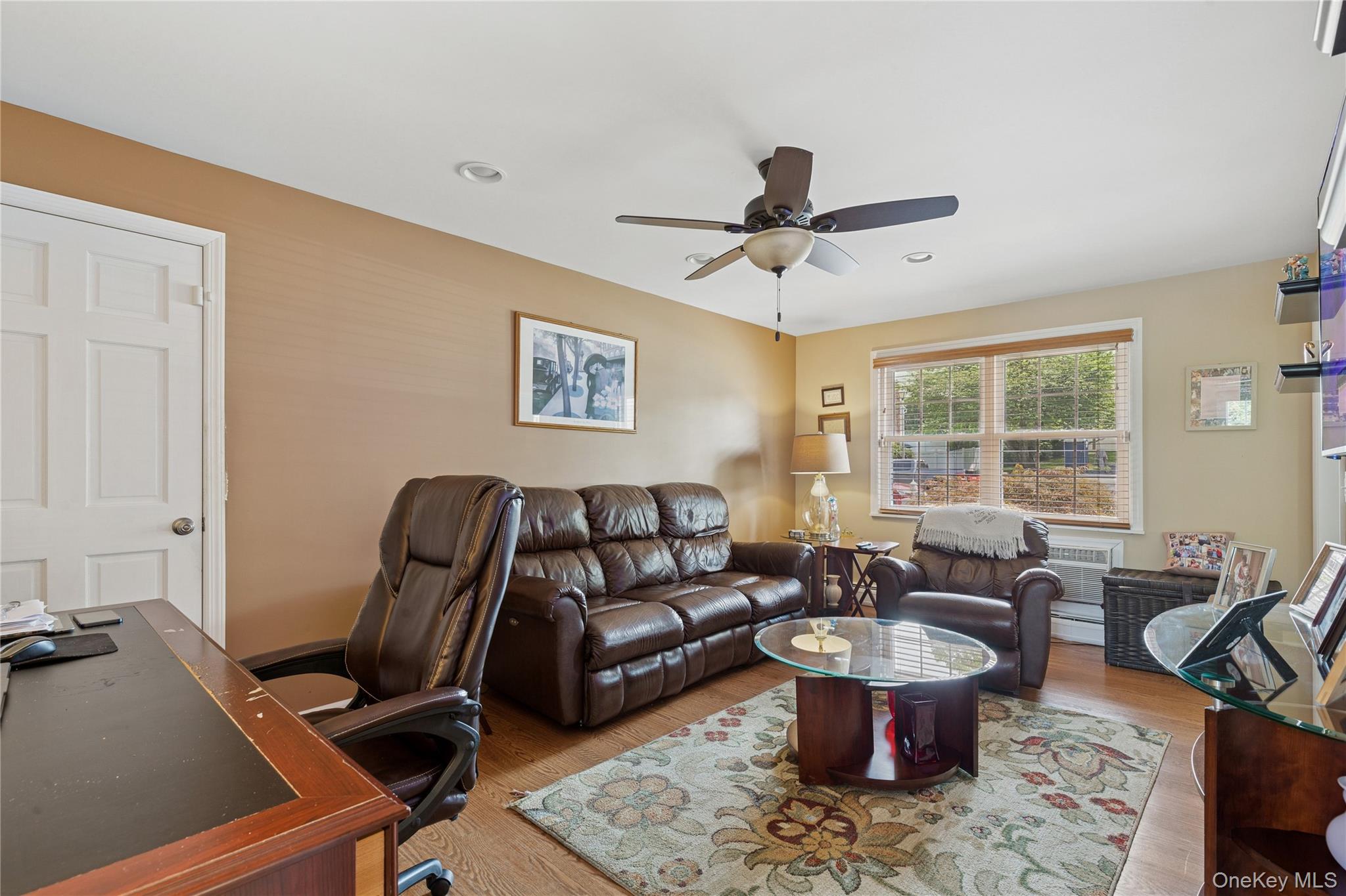 7 Mark Lane, Farmingville, NY 11738