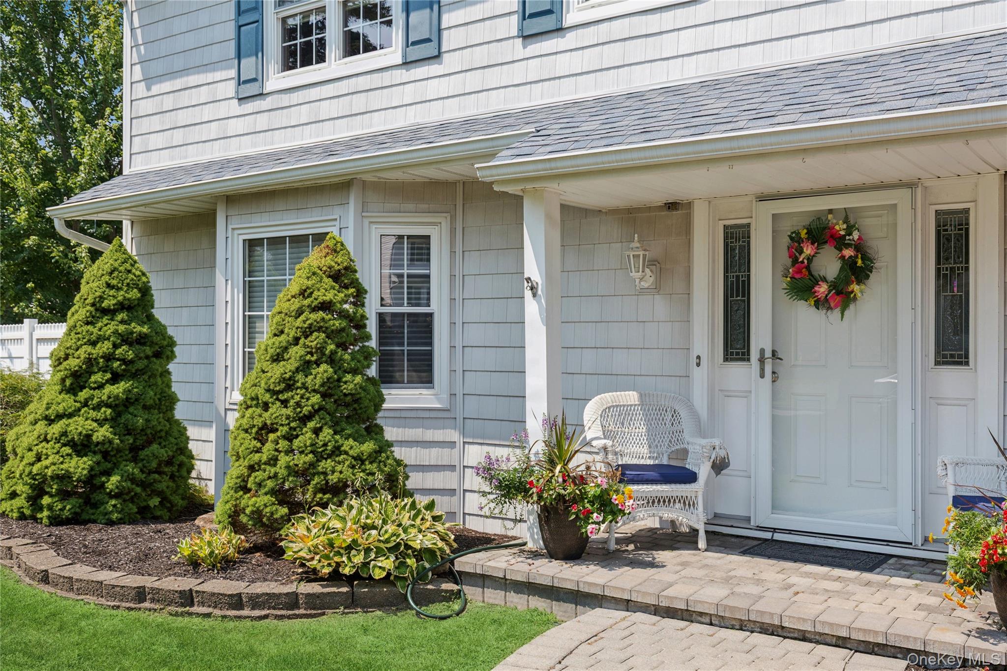 7 Mark Lane, Farmingville, NY 11738