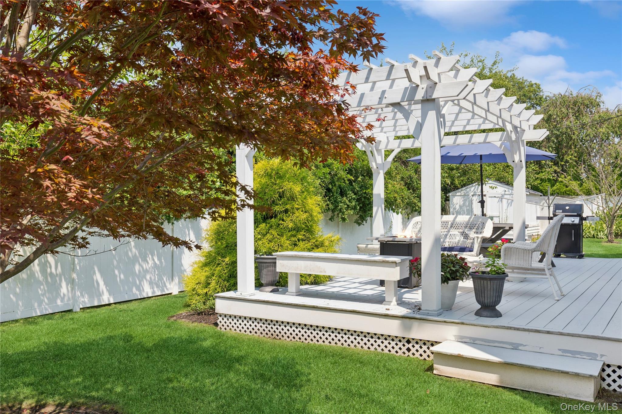 7 Mark Lane, Farmingville, NY 11738