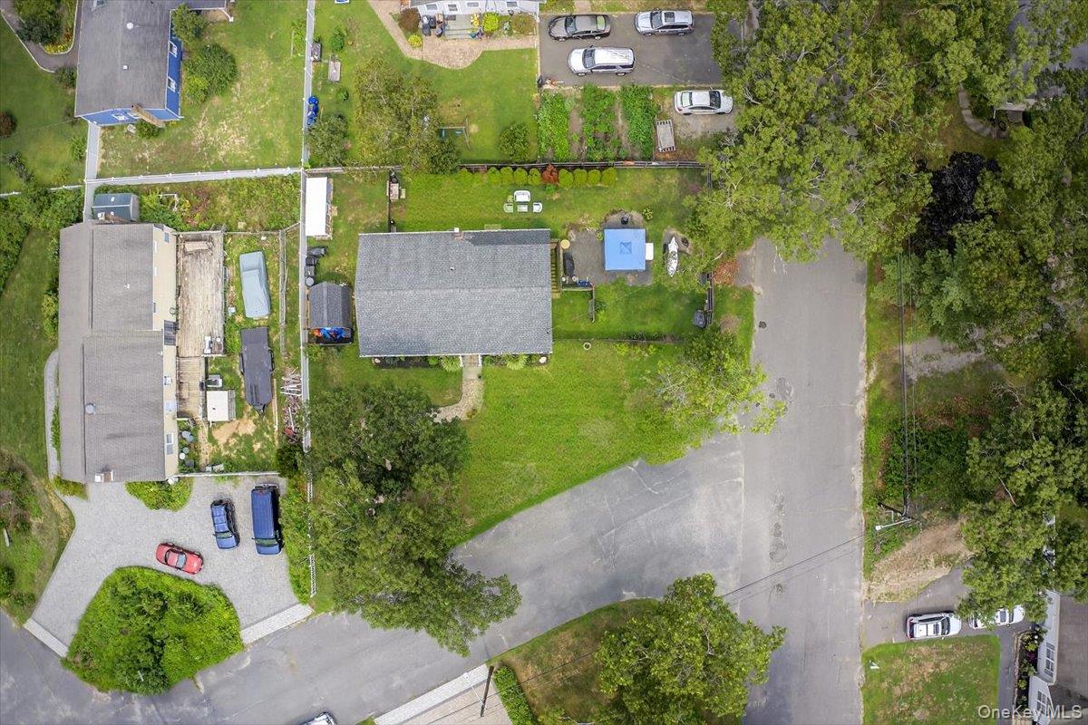 73 Montauk Trail, Ridge, NY 11961