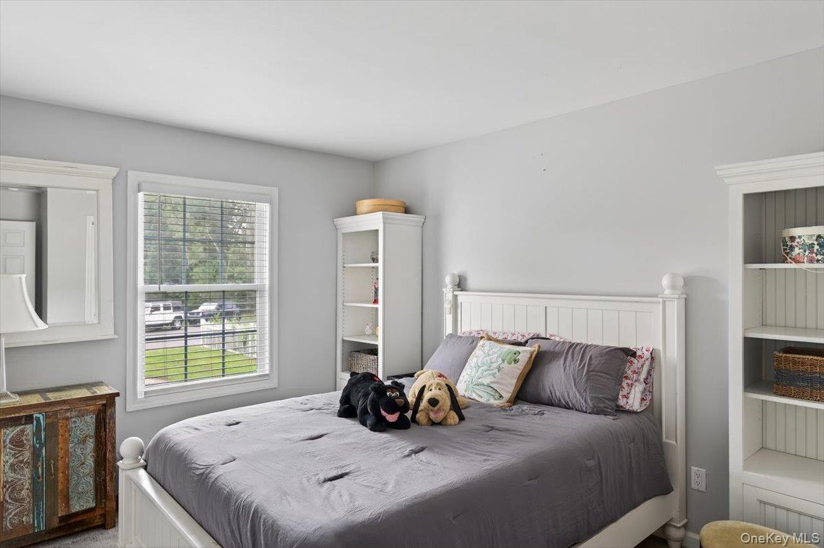 73 Montauk Trail, Ridge, NY 11961