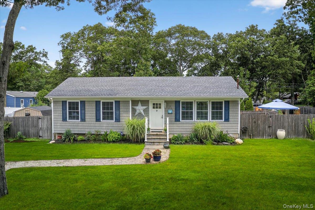 73 Montauk Trail, Ridge, NY 11961