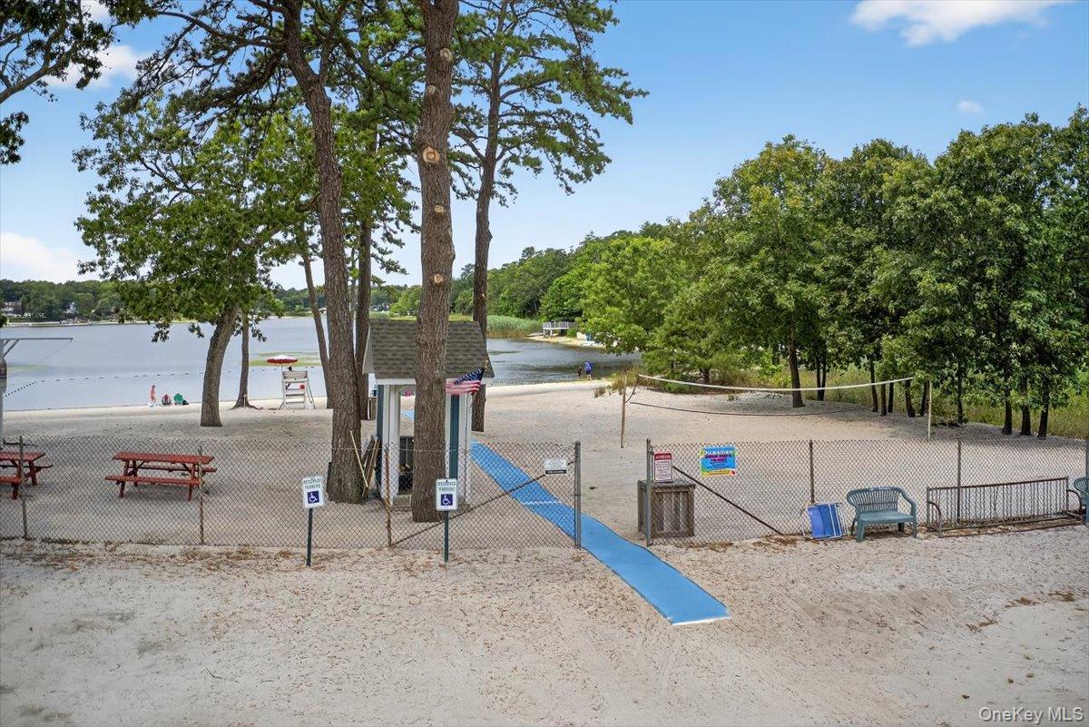 73 Montauk Trail, Ridge, NY 11961