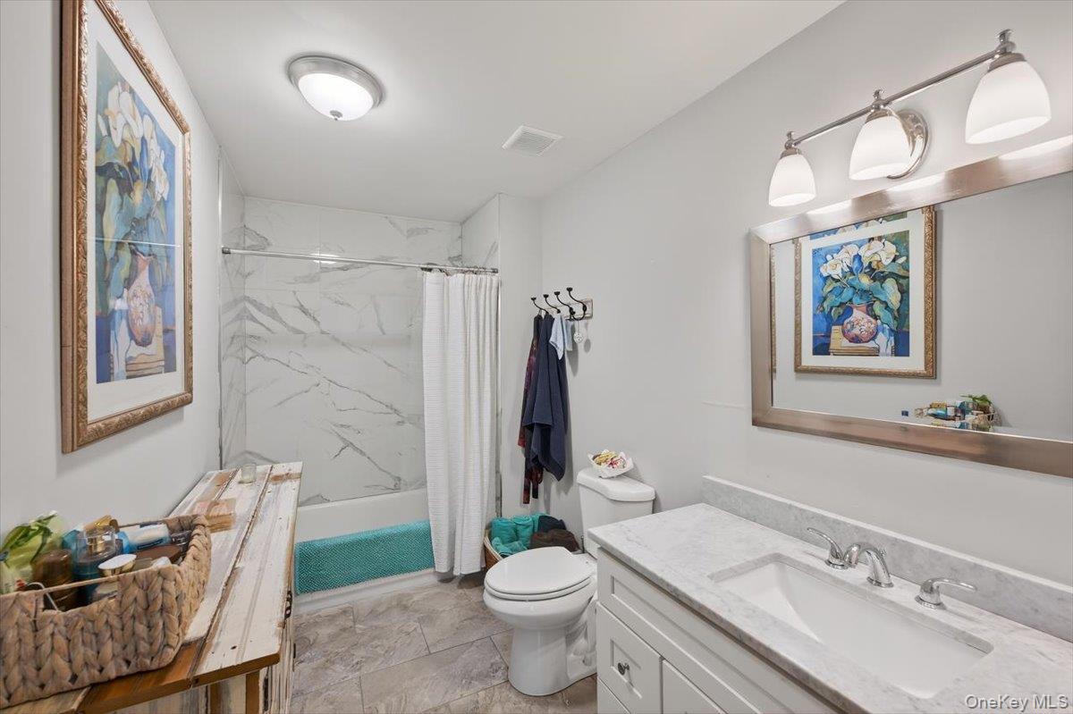 73 Montauk Trail, Ridge, NY 11961