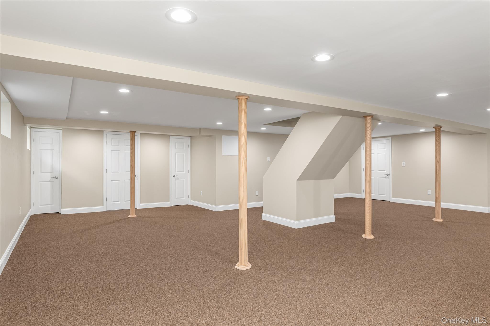 1983 Dutch Broadway, Elmont, NY 11003