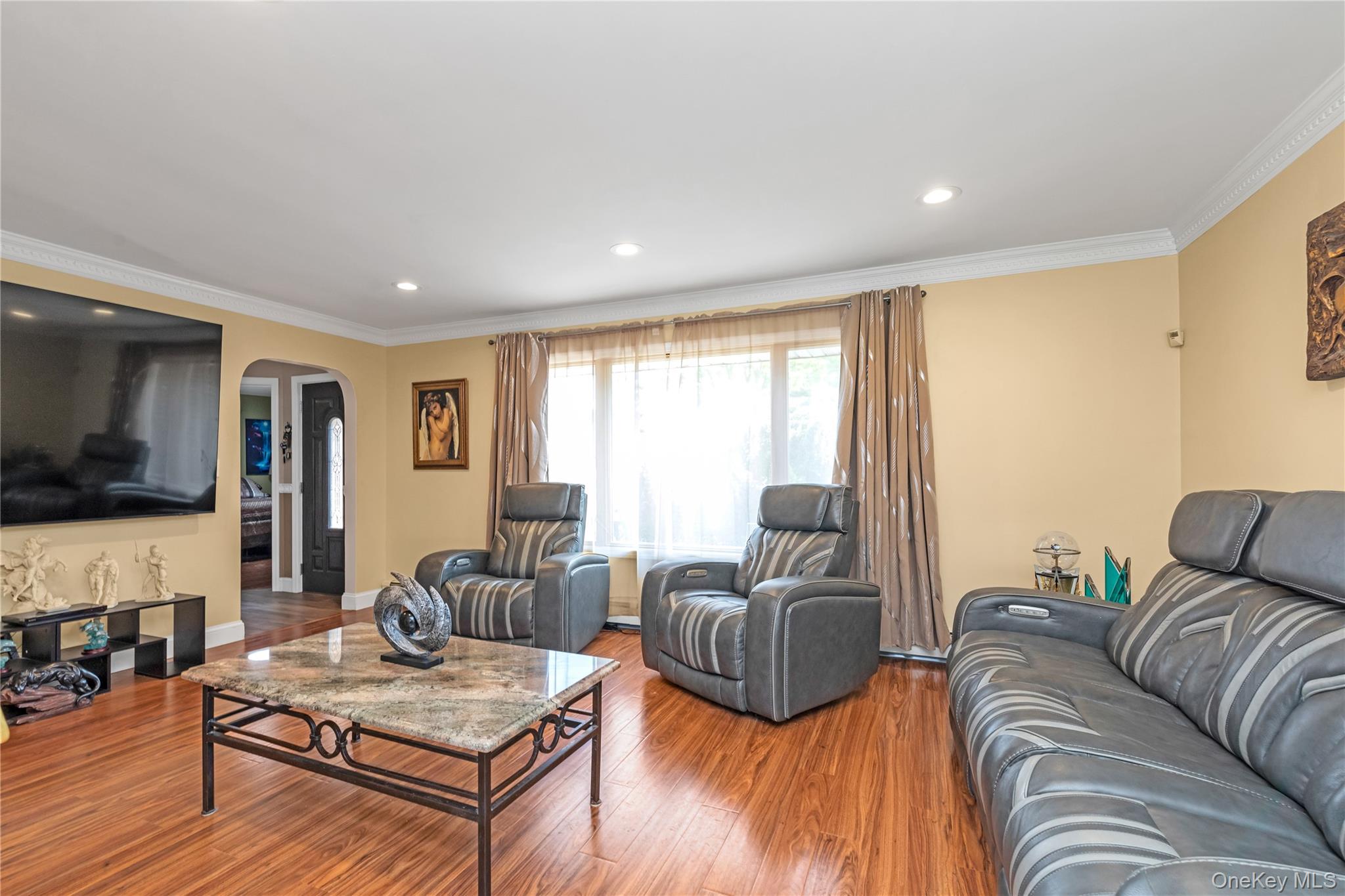 1983 Dutch Broadway, Elmont, NY 11003