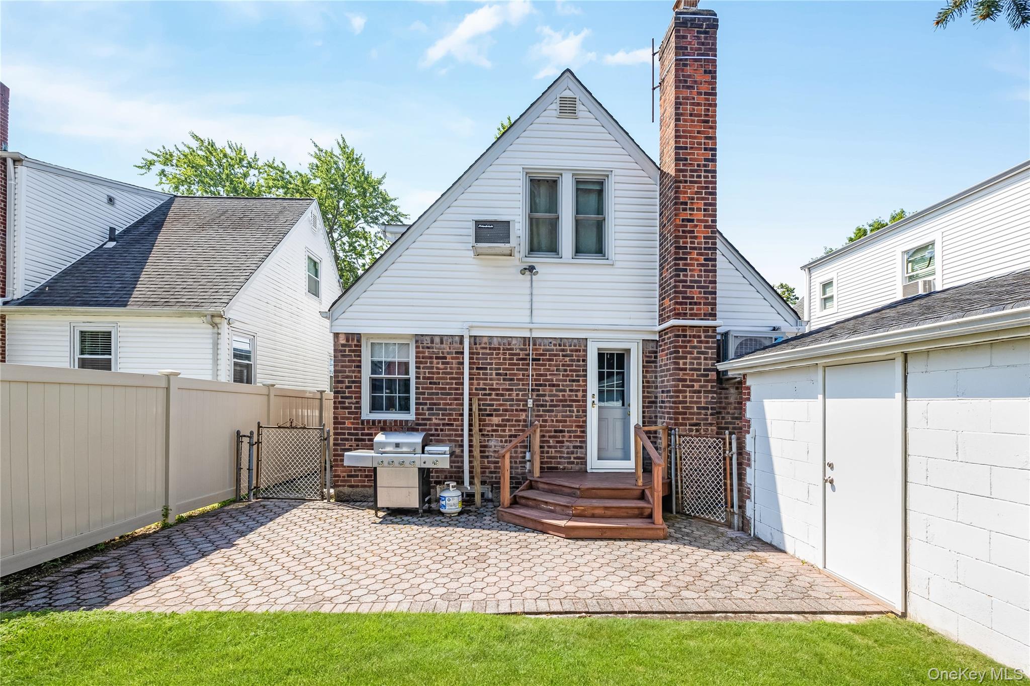 15 Stewart Avenue, Stewart Manor, NY 11530