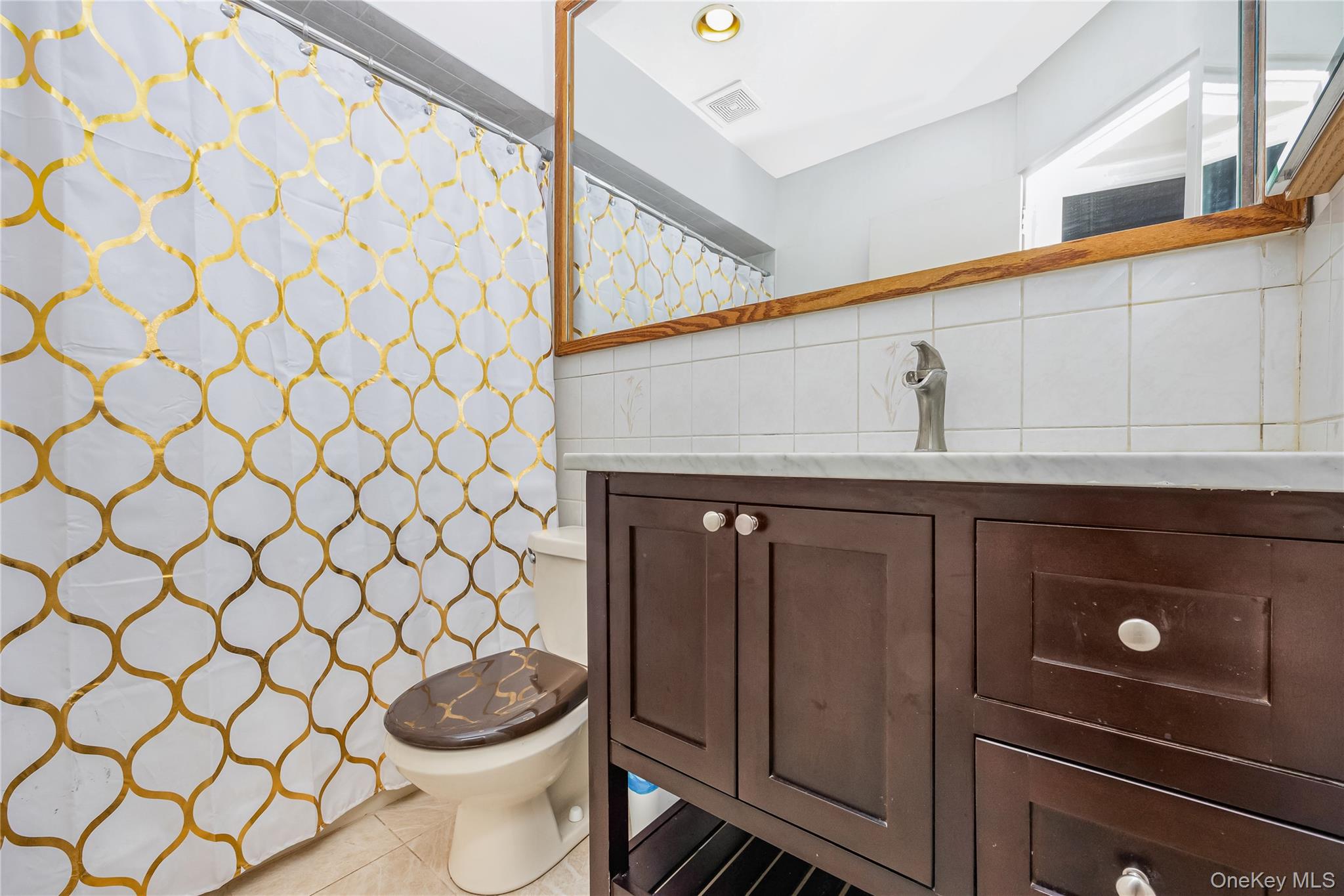 15 Stewart Avenue, Stewart Manor, NY 11530