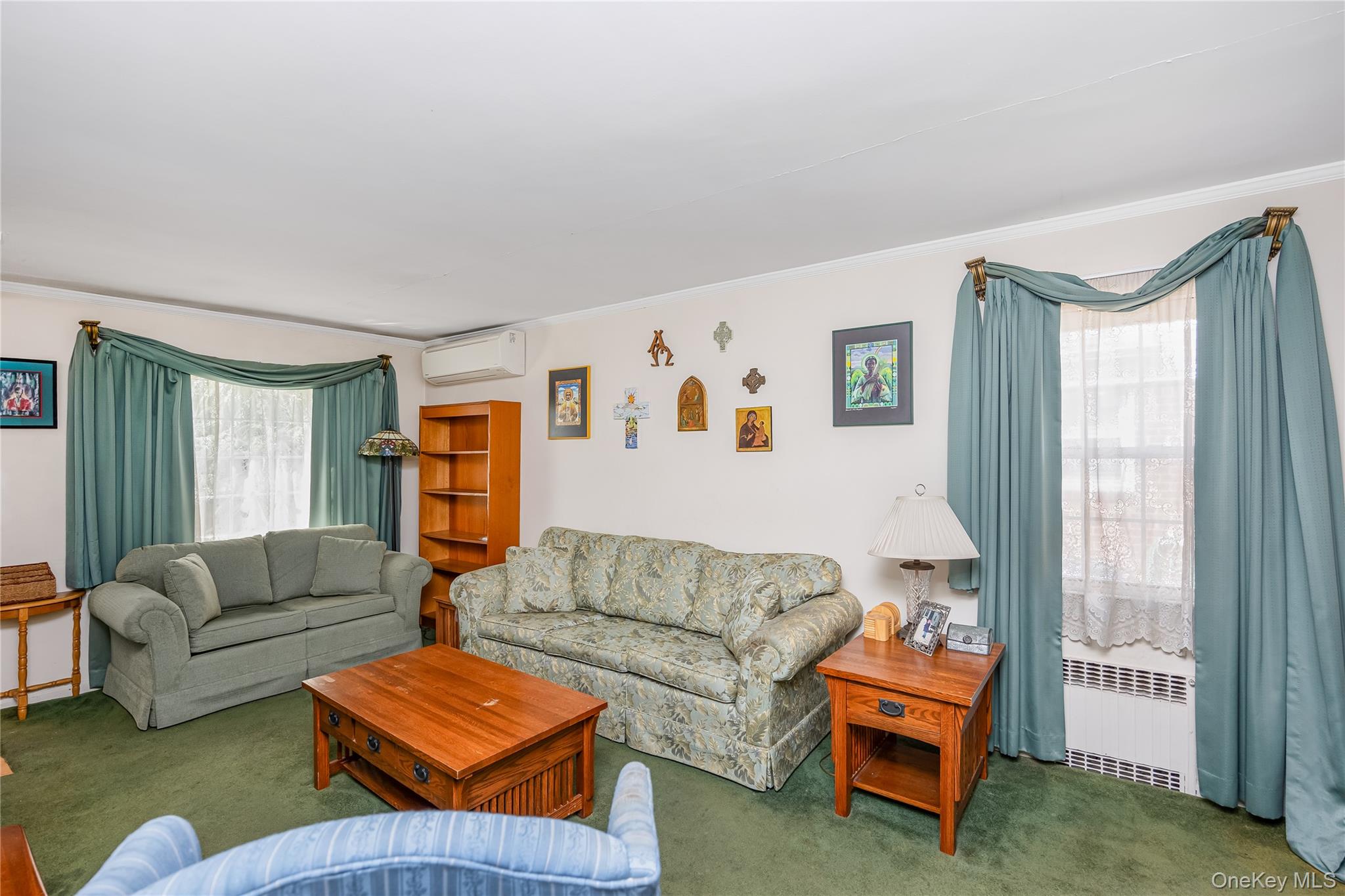 15 Stewart Avenue, Stewart Manor, NY 11530