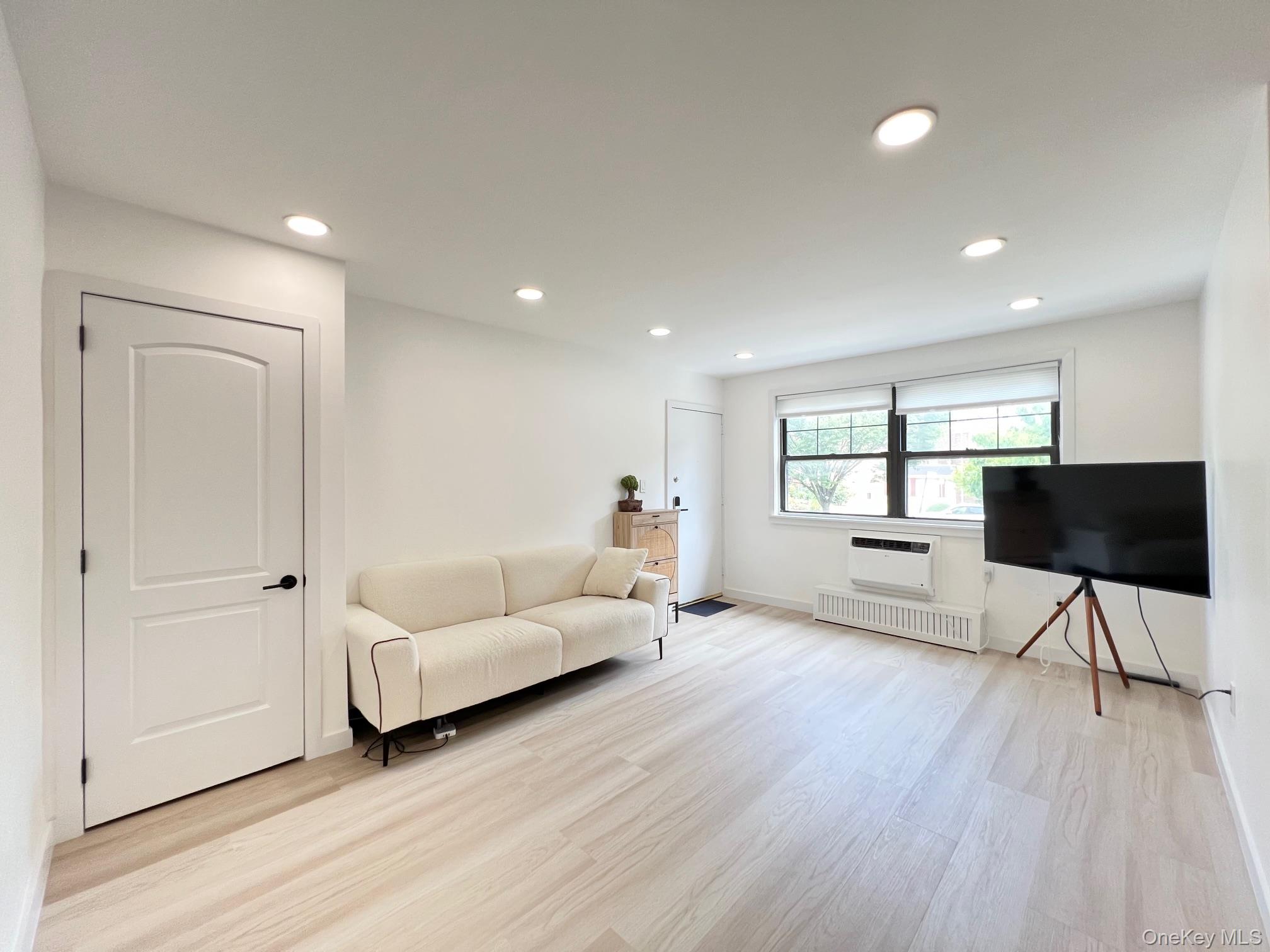 6958 138th Street # A, Flushing, NY 11367