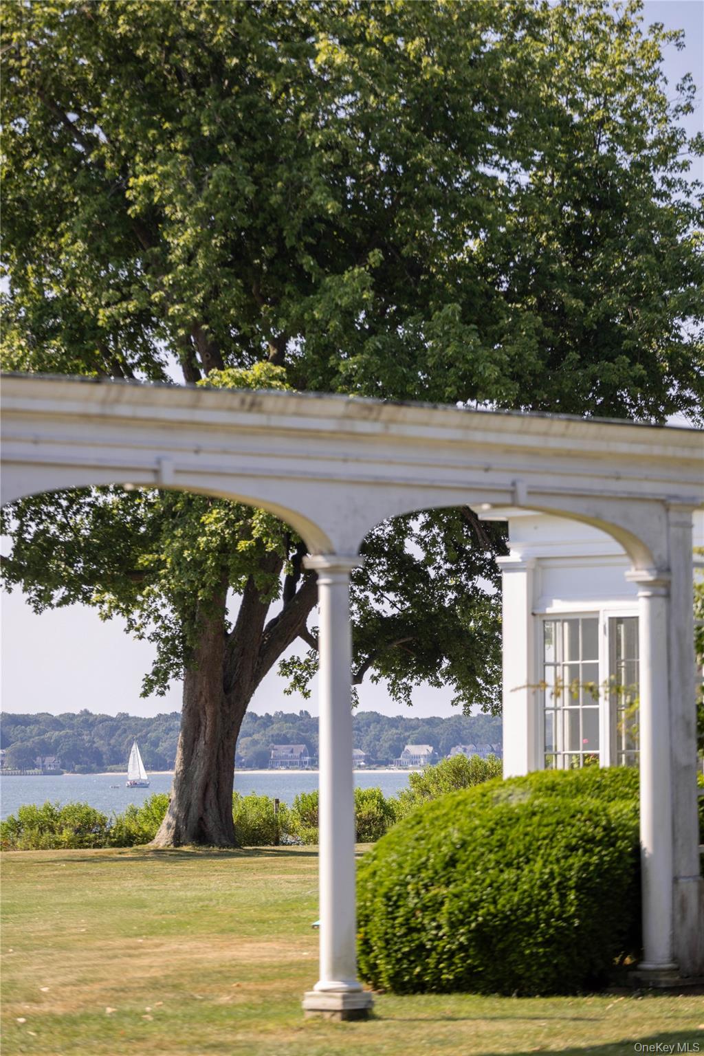 59600 Main Road, Southold, NY 11971