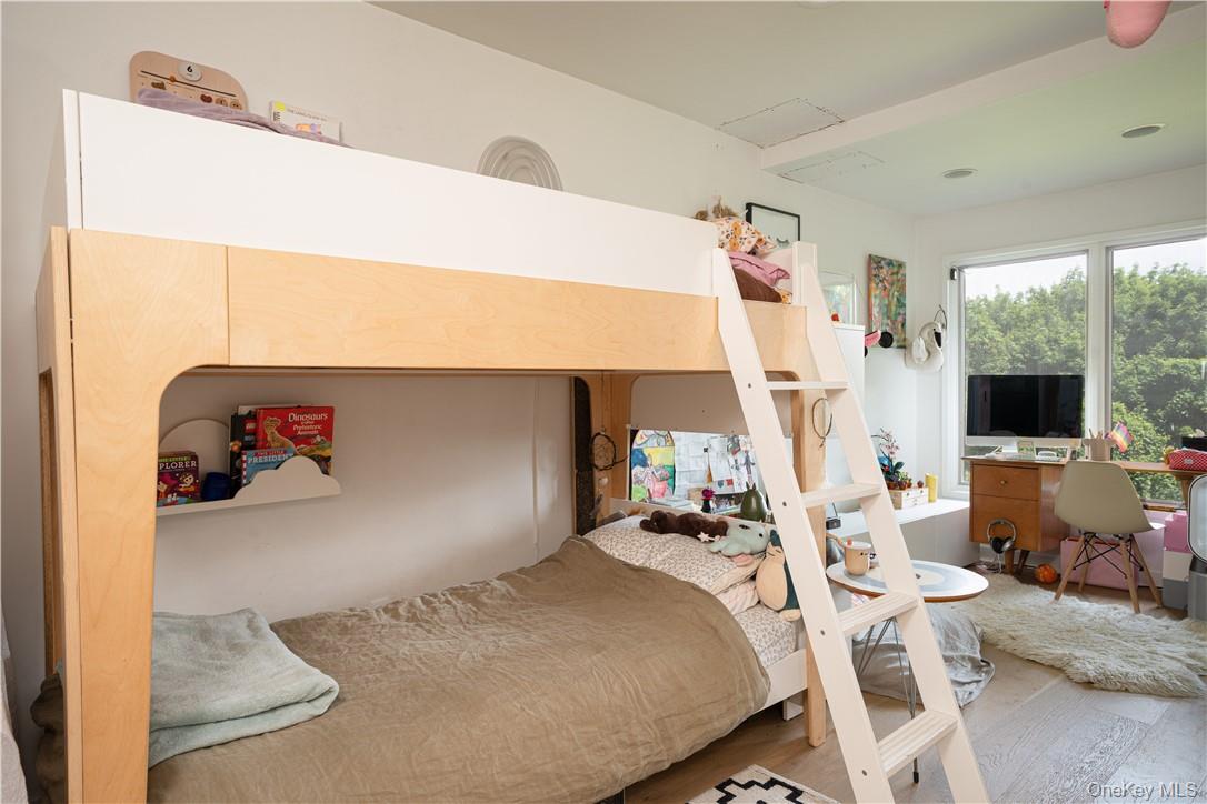 185 Tweed Boulevard, Nyack, NY 10960