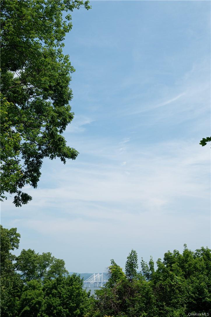 185 Tweed Boulevard, Nyack, NY 10960