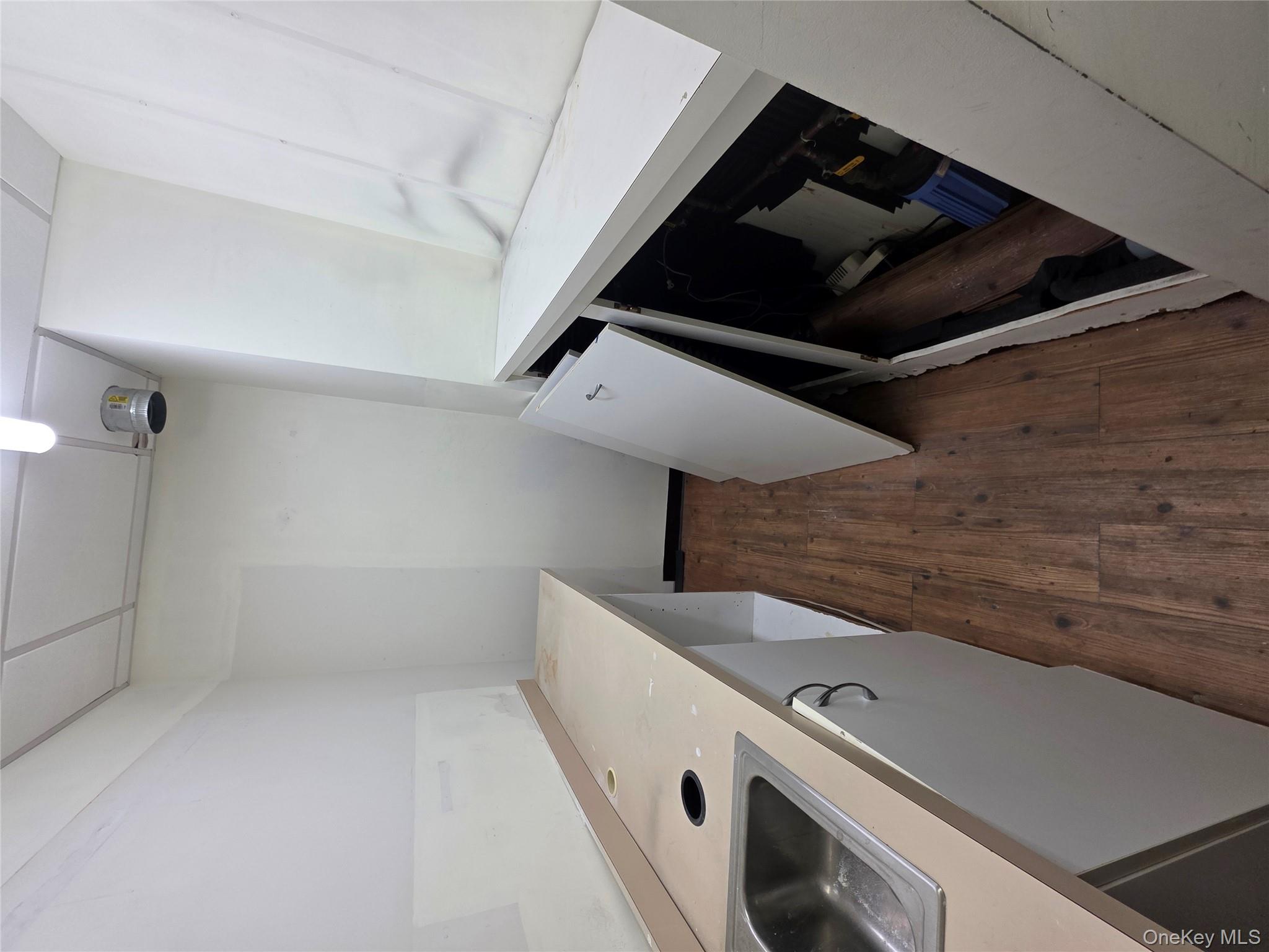 218-14 Northern Blvd # 104, Bayside, NY 11361