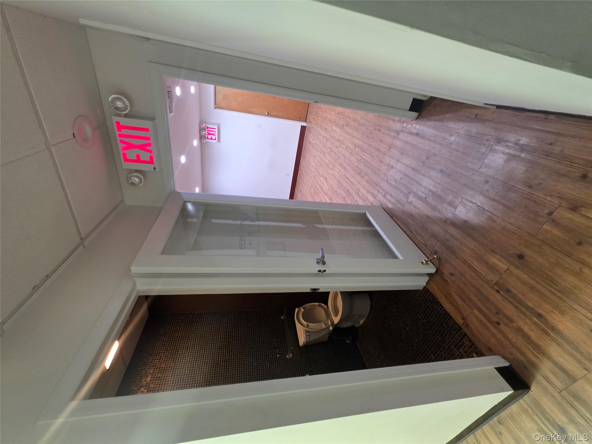 218-14 Northern Blvd # 104, Bayside, NY 11361