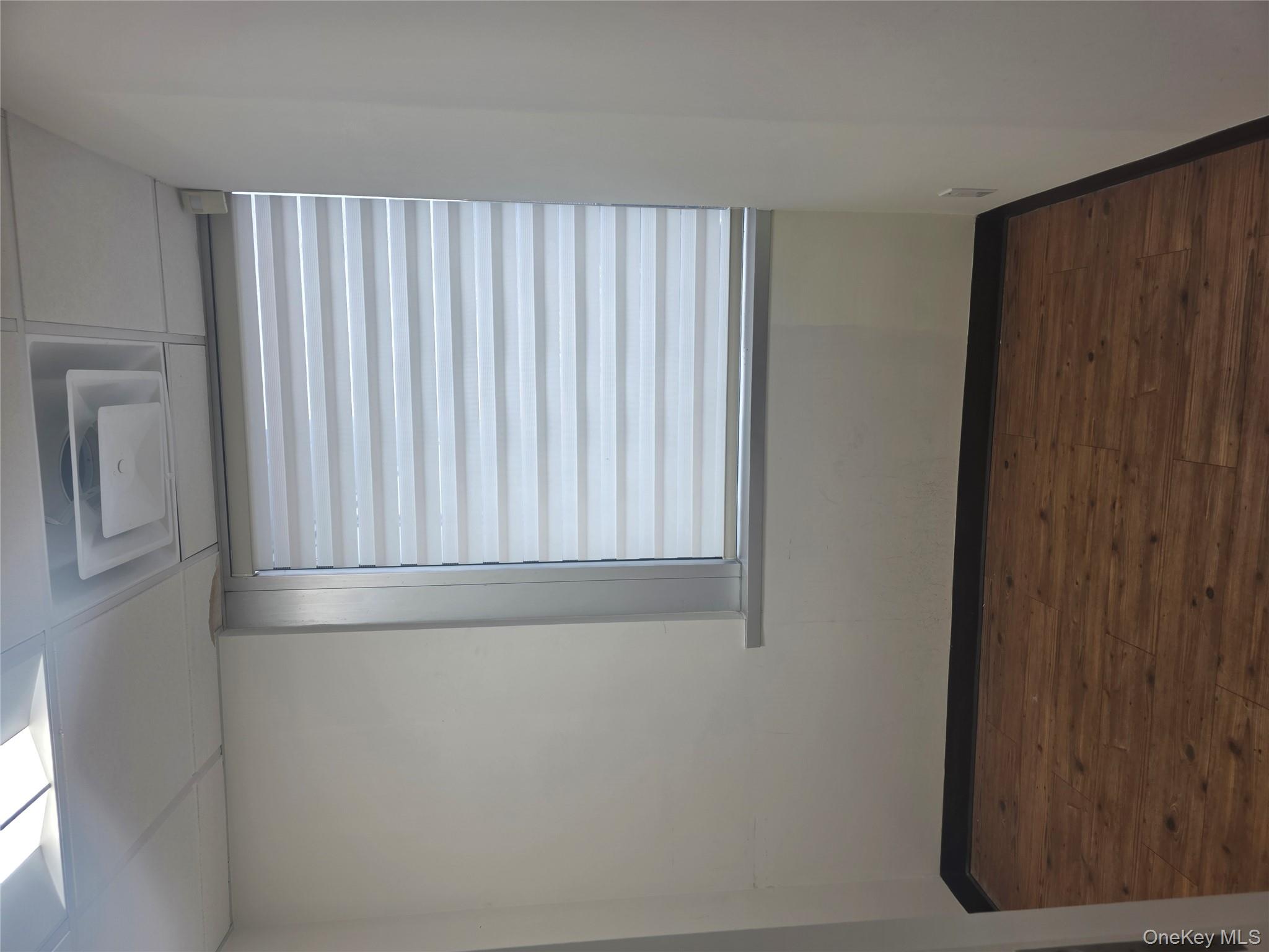 218-14 Northern Blvd # 104, Bayside, NY 11361