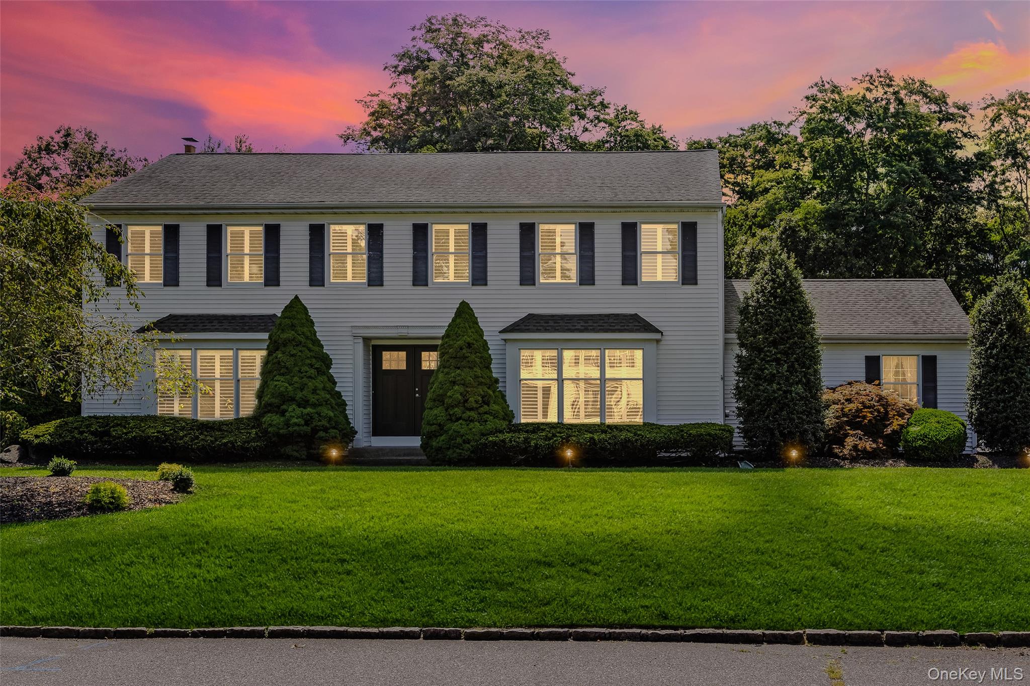 16 Mink Lane, East Setauket, NY 11733