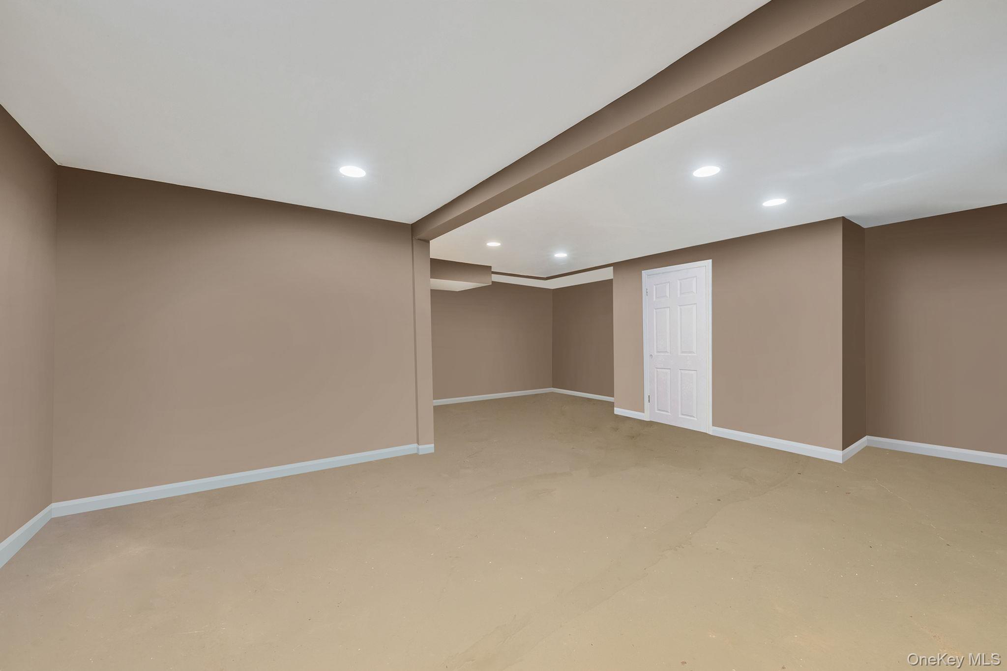 86 Silber Avenue, Bethpage, NY 11714