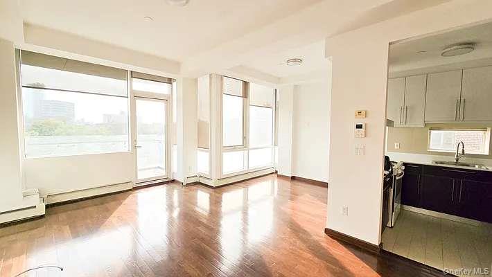 42-05 Parsons Boulevard # 4A, Flushing, NY 11355