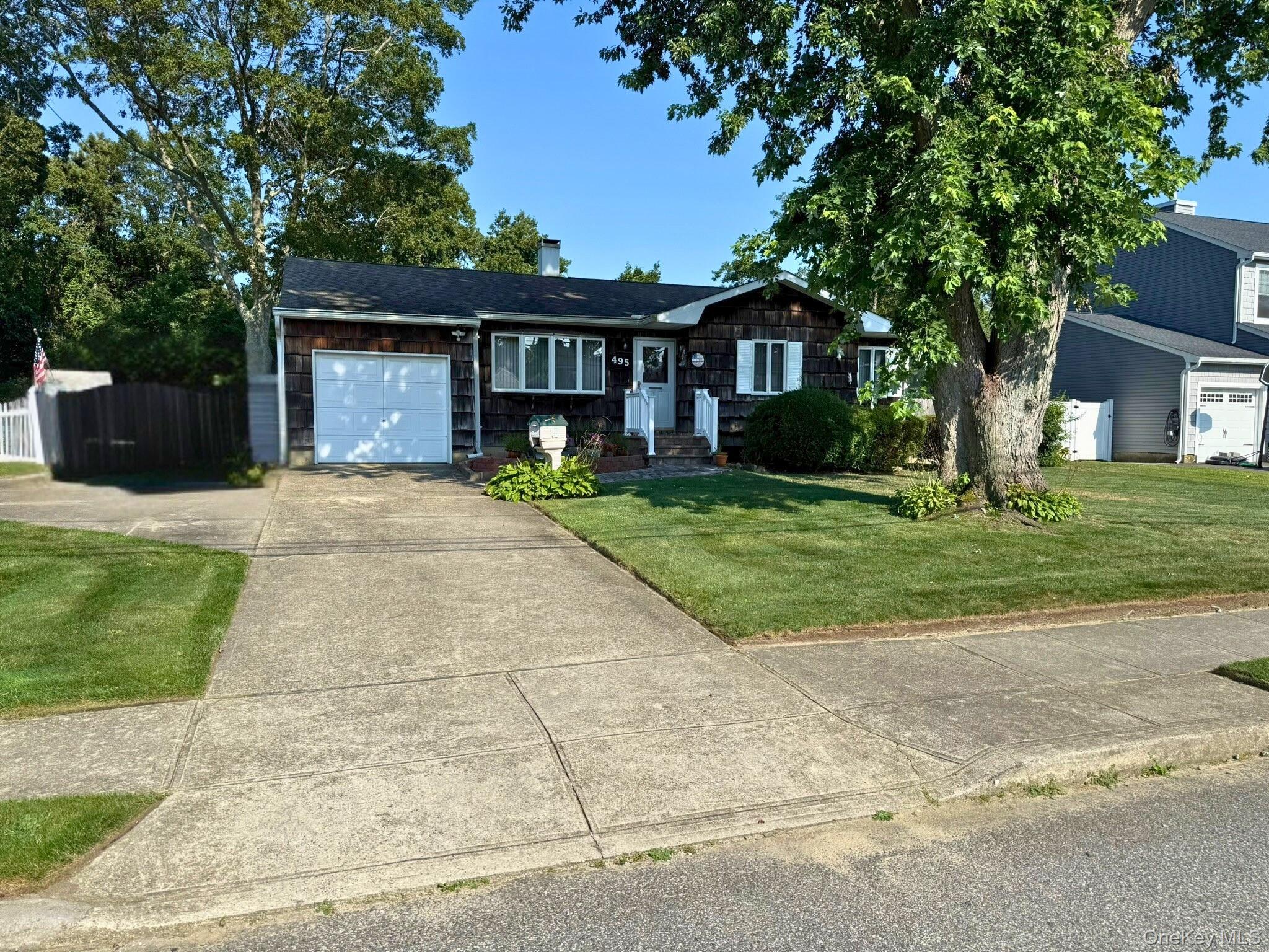 495 Renee Drive, Bayport, NY 11705