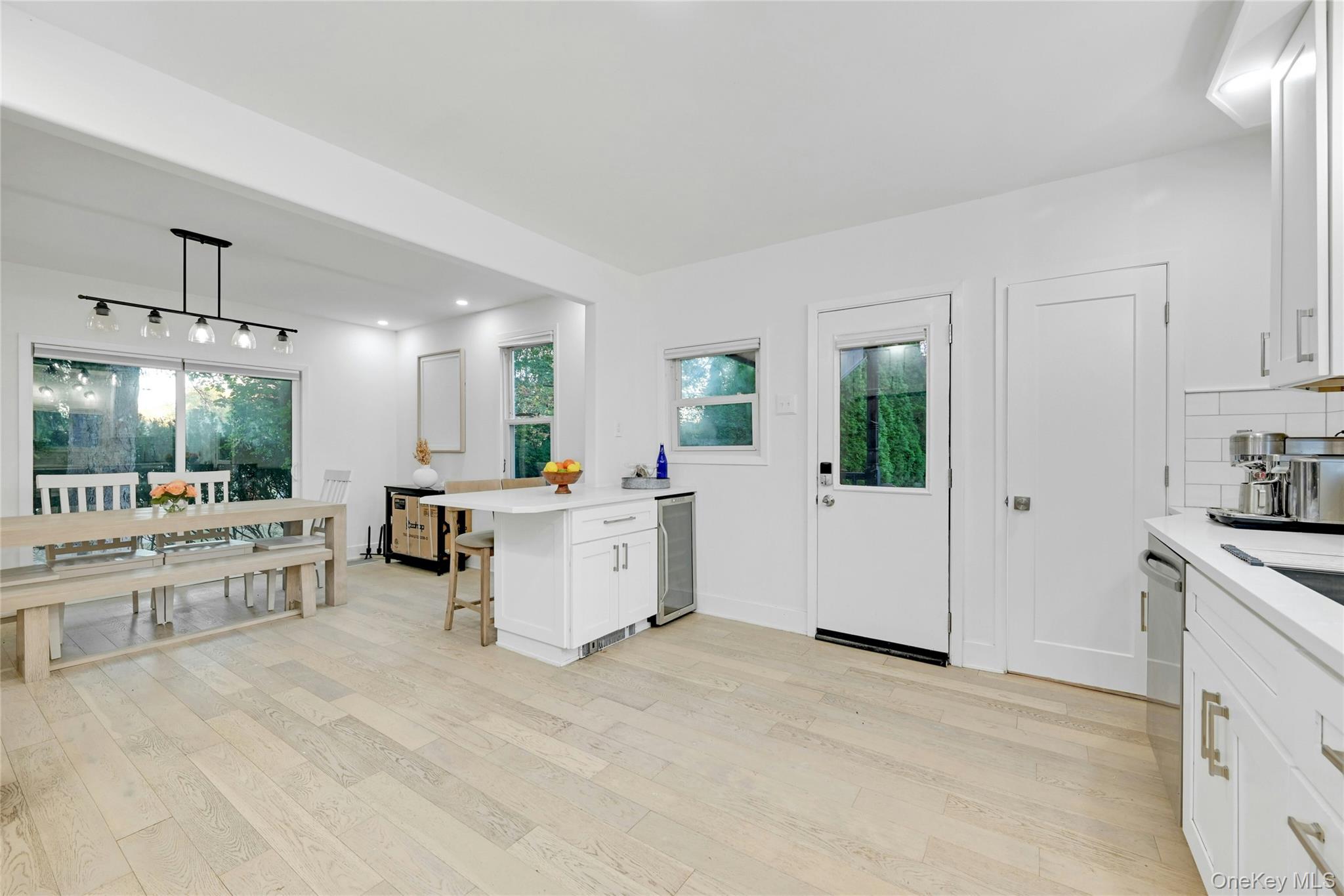 12 E Nauraushaun Avenue, Pearl River, NY 10965