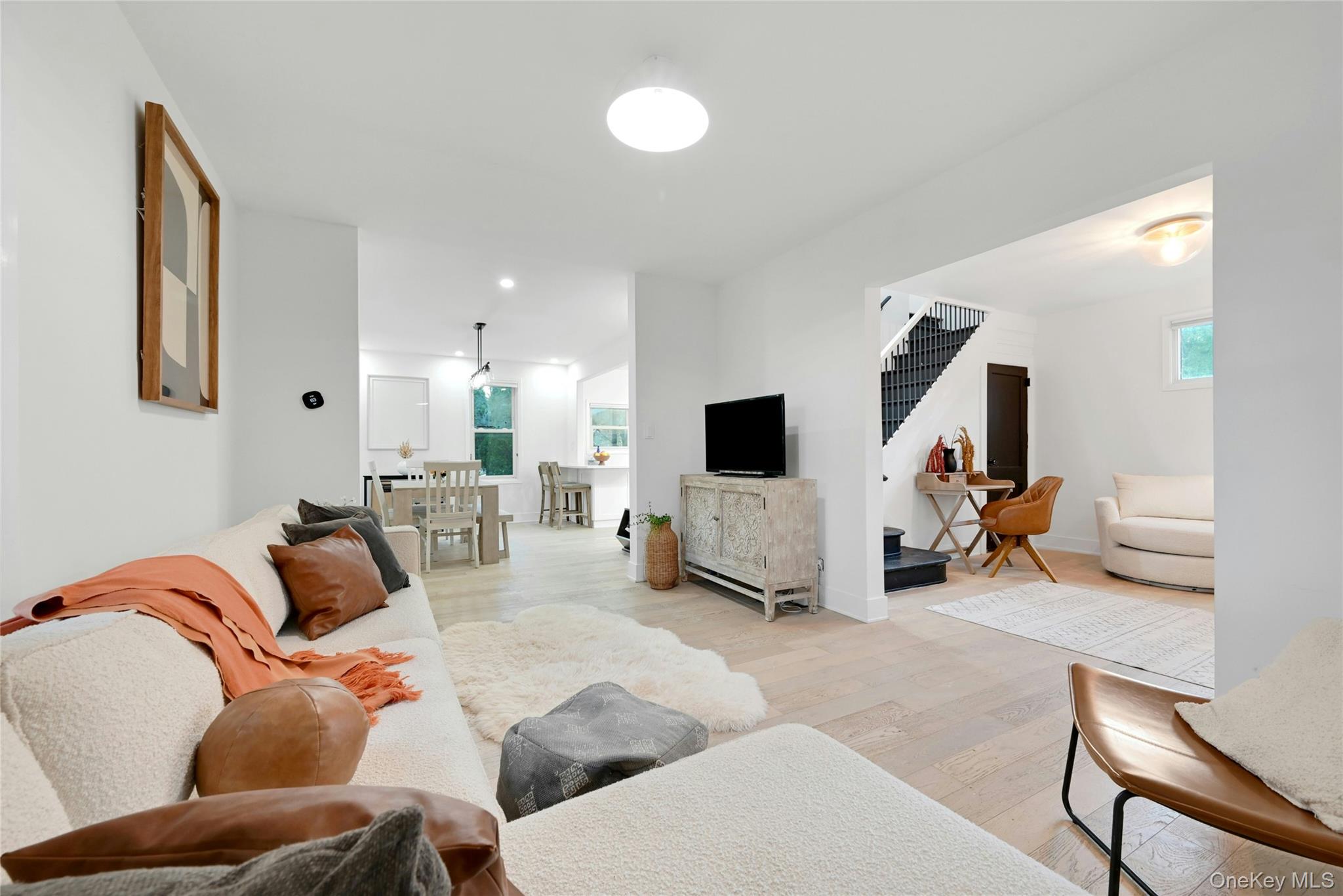 12 E Nauraushaun Avenue, Pearl River, NY 10965