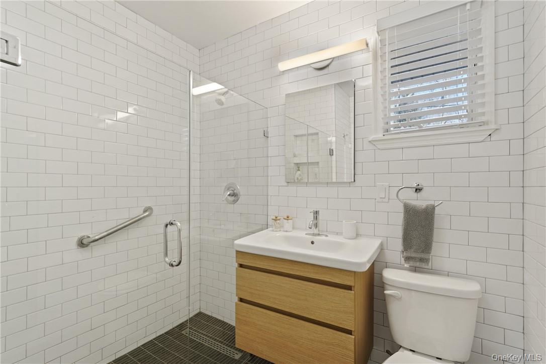 456 N Lake Boulevard, Mahopac, NY 10541