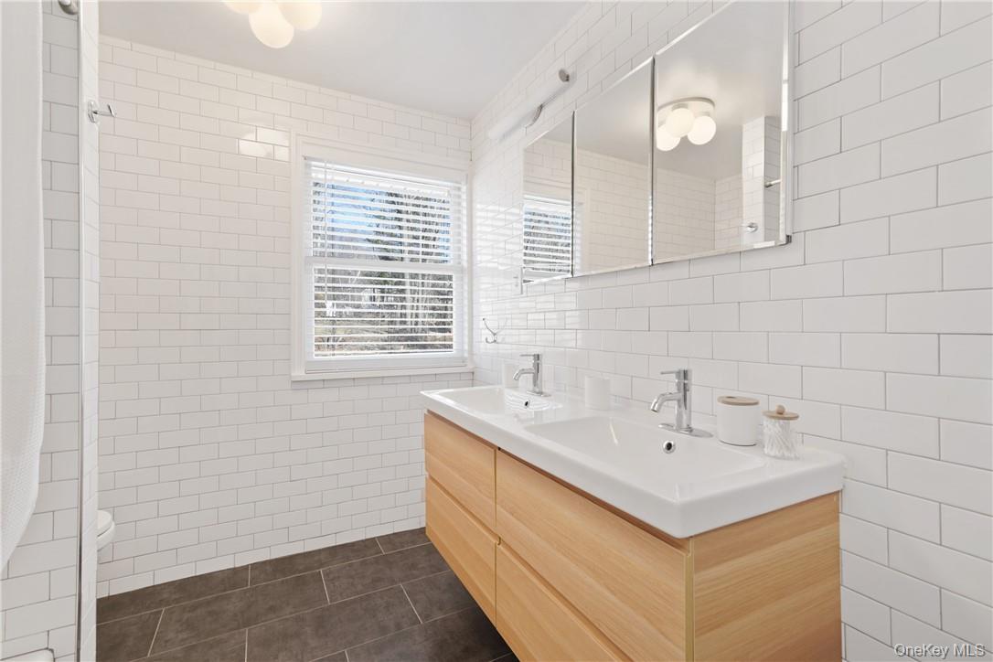 456 N Lake Boulevard, Mahopac, NY 10541