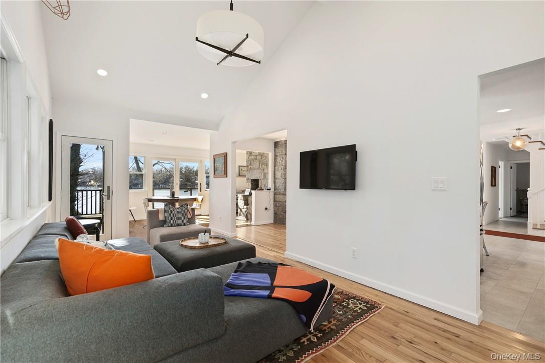 456 N Lake Boulevard, Mahopac, NY 10541