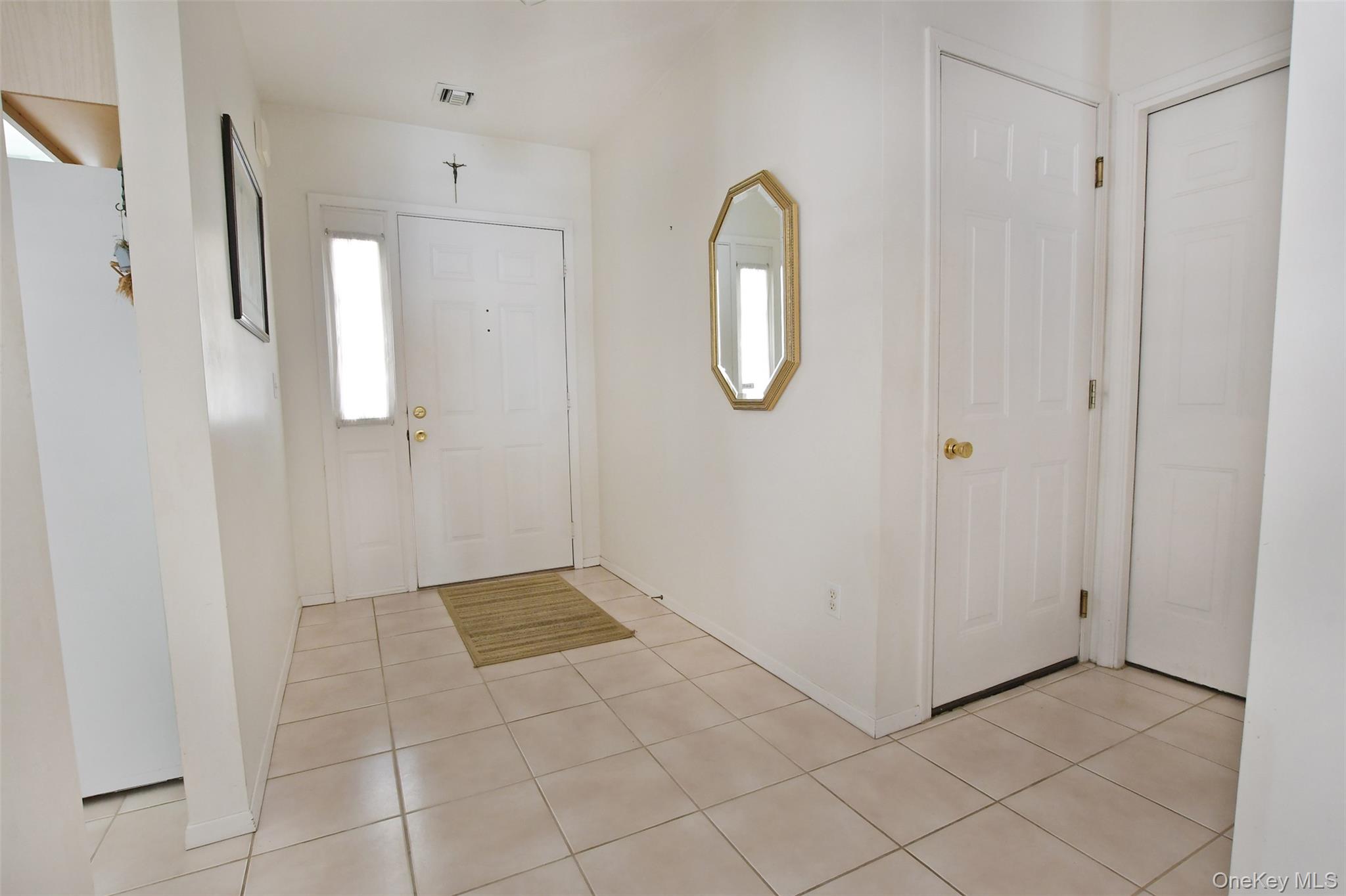 11 Ethan Circle, Middle Island, NY 11953