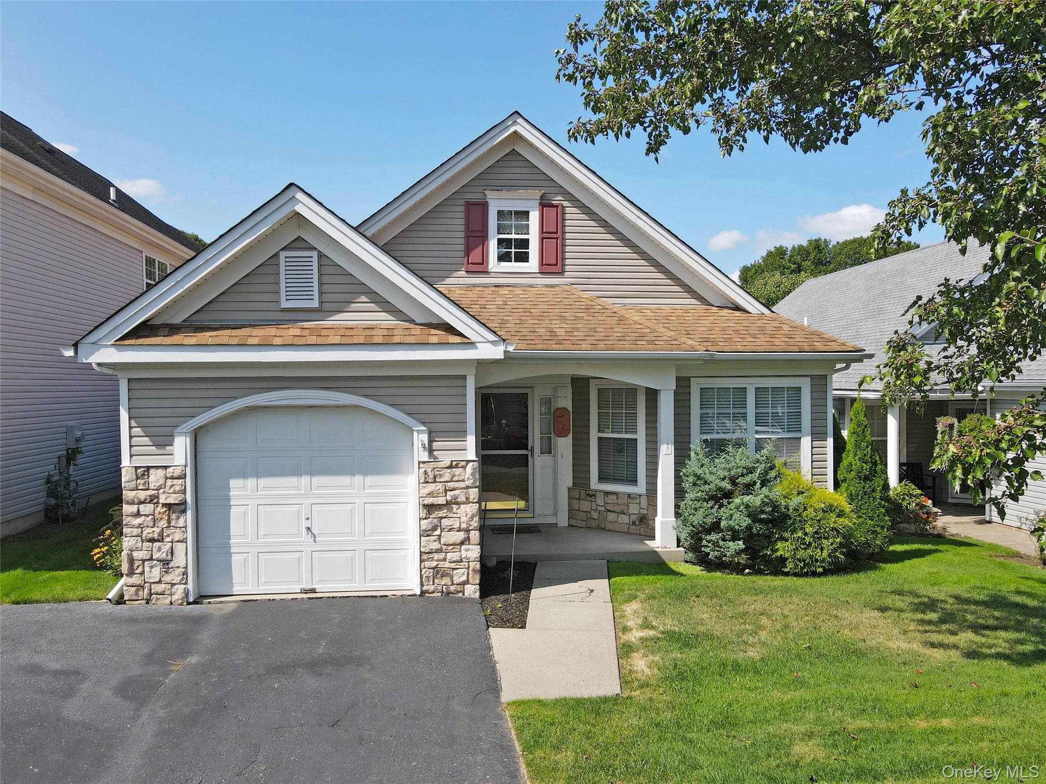 11 Ethan Circle, Middle Island, NY 11953