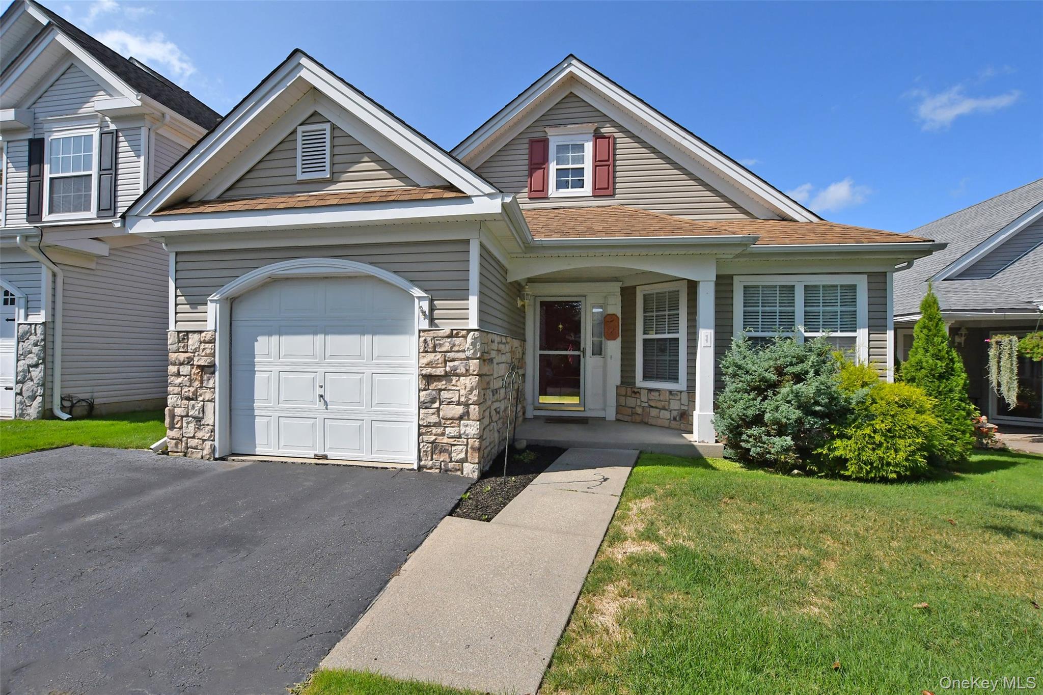 11 Ethan Circle, Middle Island, NY 11953