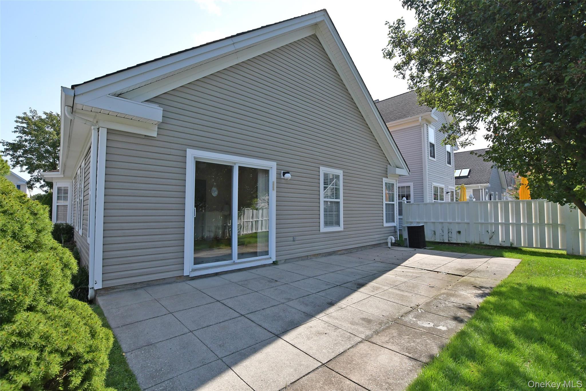 11 Ethan Circle, Middle Island, NY 11953