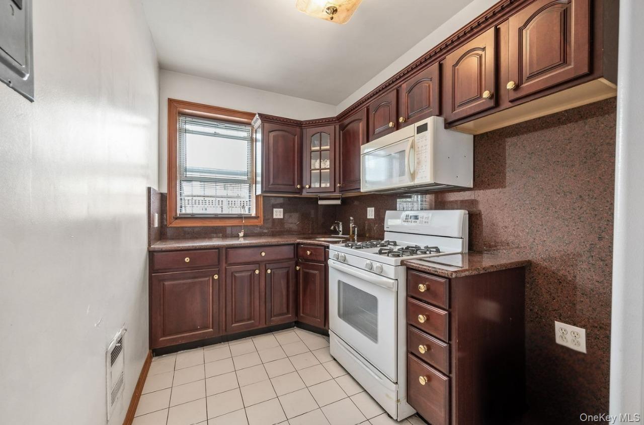 309 Parkville Avenue, Brooklyn, NY 11230