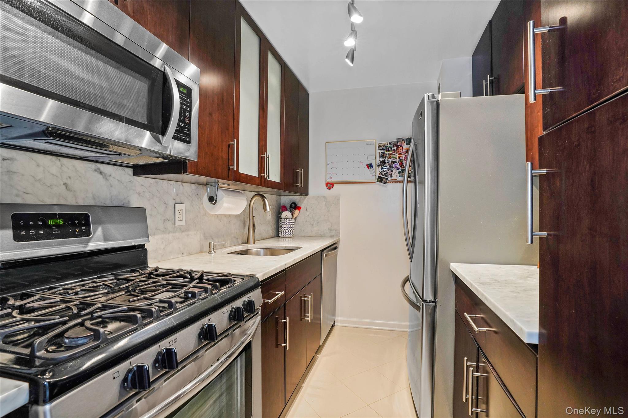 151-25 88th Street # 2M, Howard Beach, NY 11414