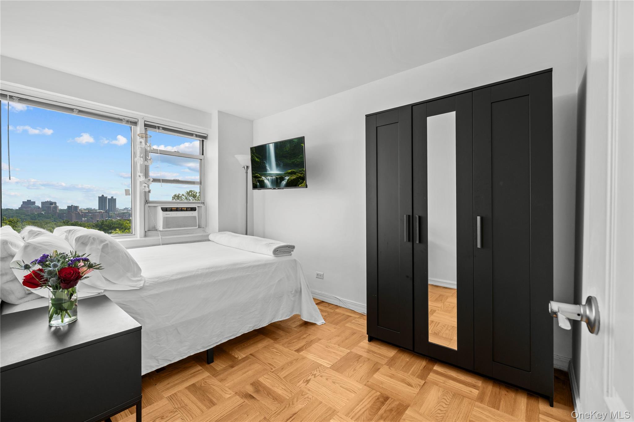 4555 Henry Hudson Parkway # A908, Bronx, NY 10471