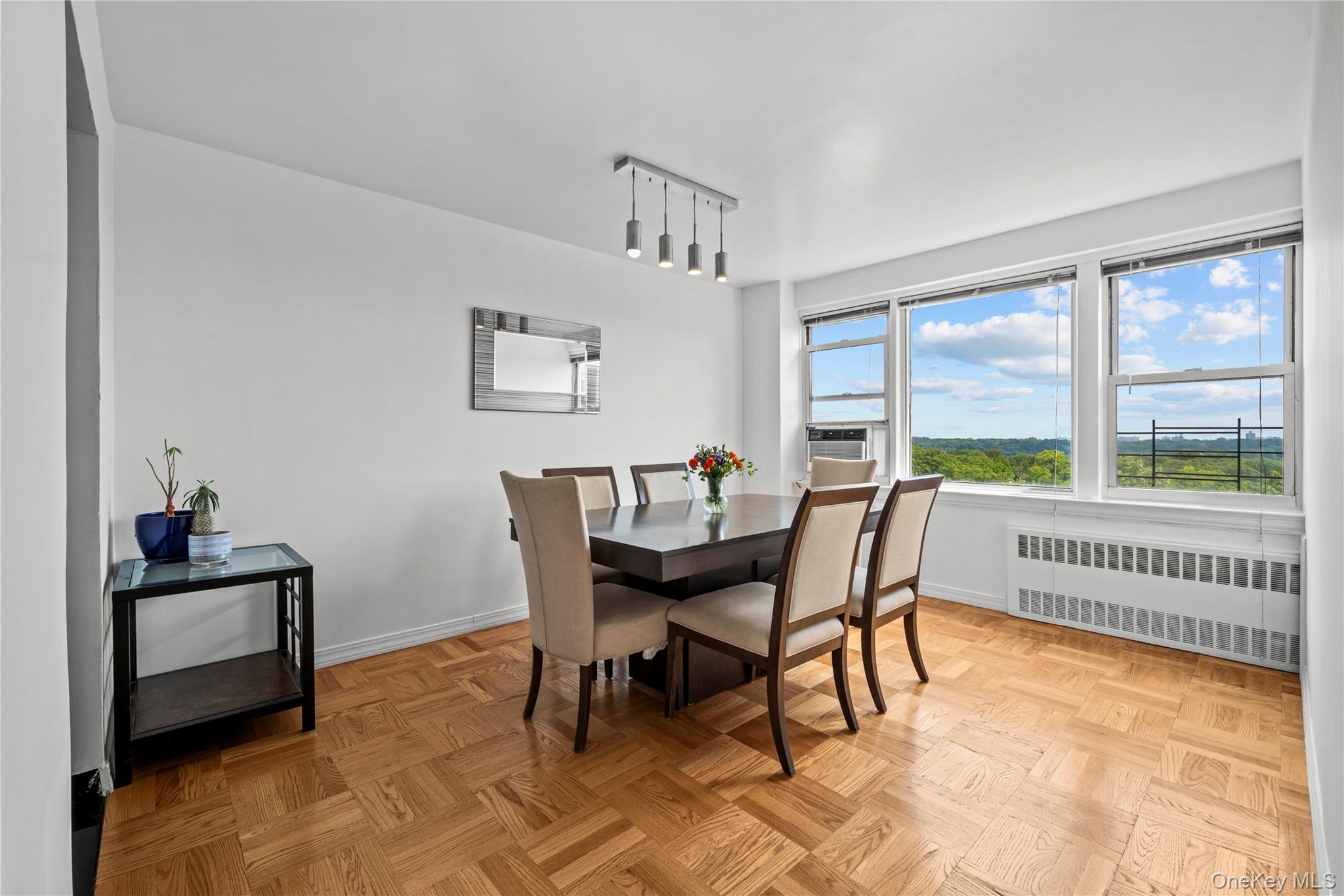 4555 Henry Hudson Parkway # A908, Bronx, NY 10471