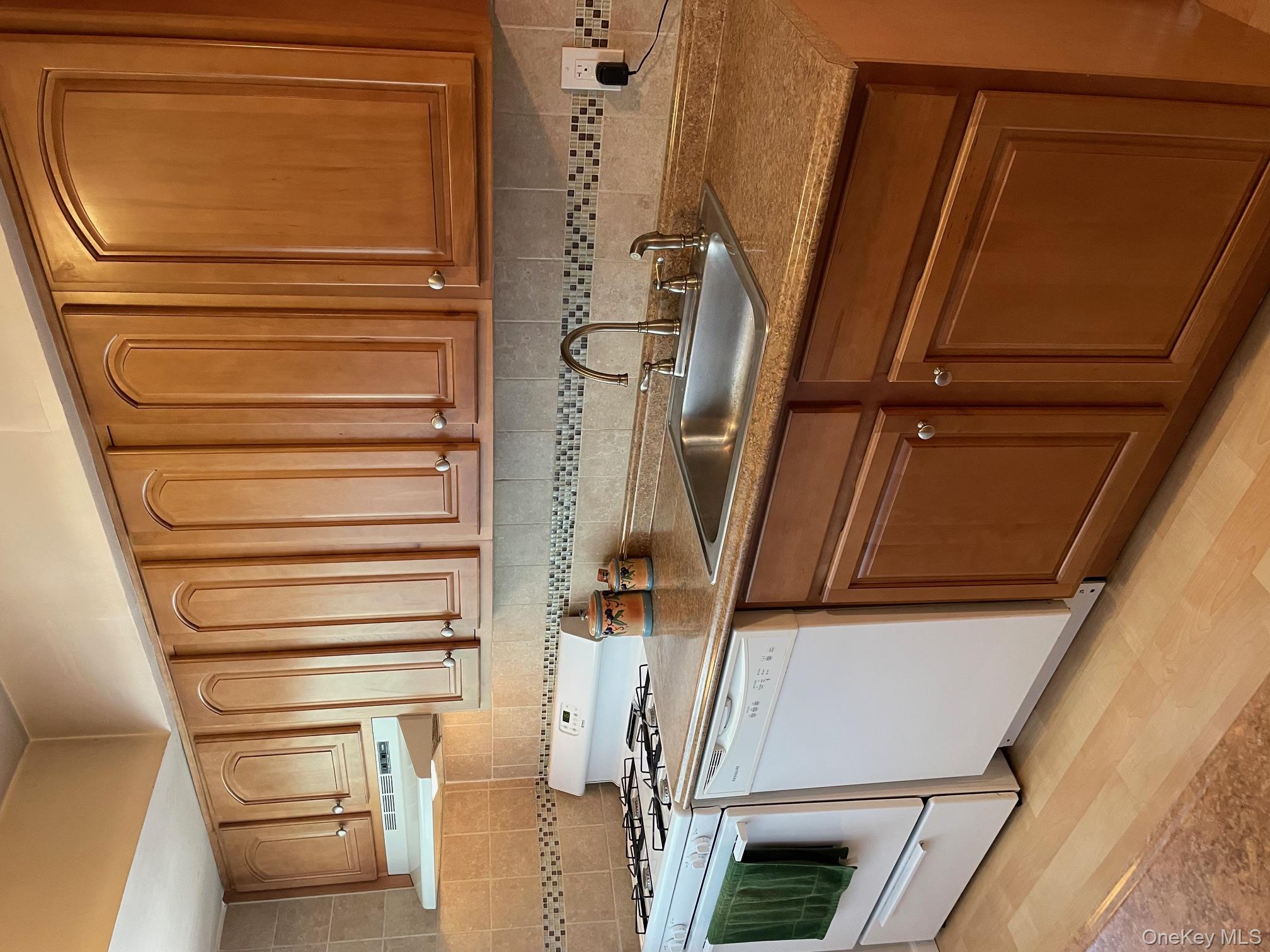 20 Main Street # 9, Garnerville, NY 10923