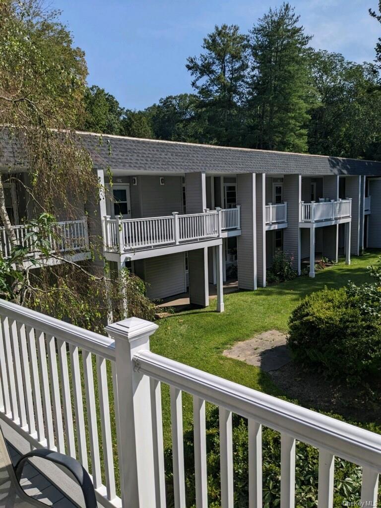10 Wild Oaks Road # 202, Goldens Bridge, NY 10526