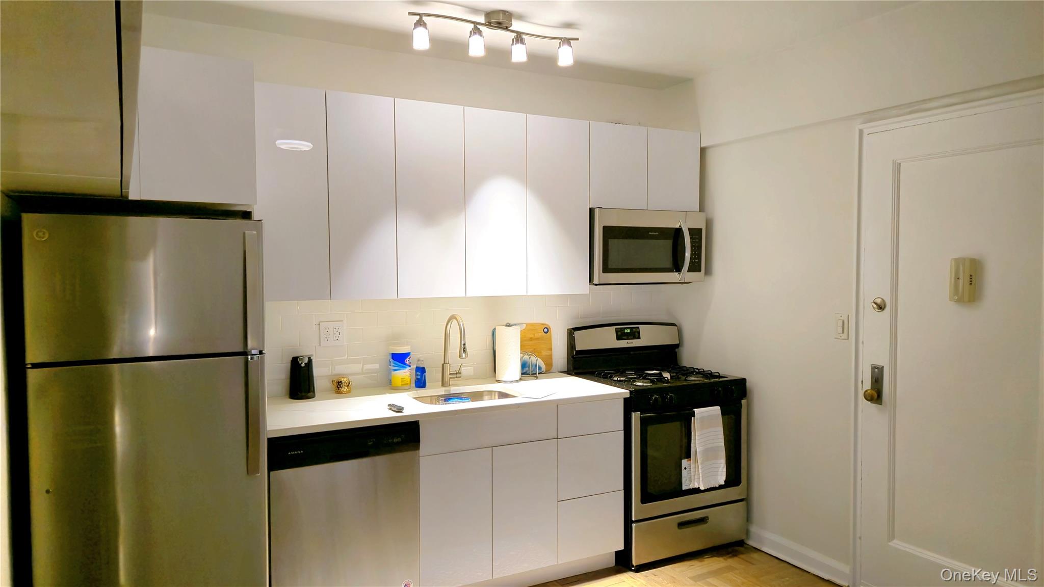 220 Pelham Road # 3L, New Rochelle, NY 10805