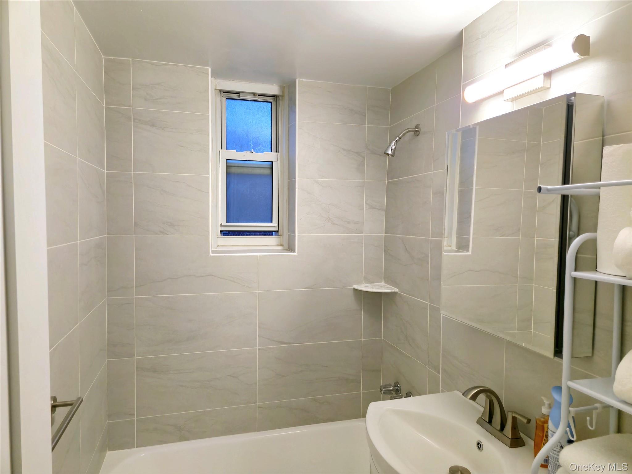 220 Pelham Road # 3L, New Rochelle, NY 10805