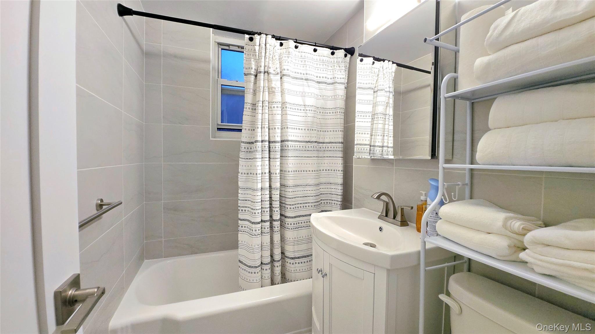 220 Pelham Road # 3L, New Rochelle, NY 10805