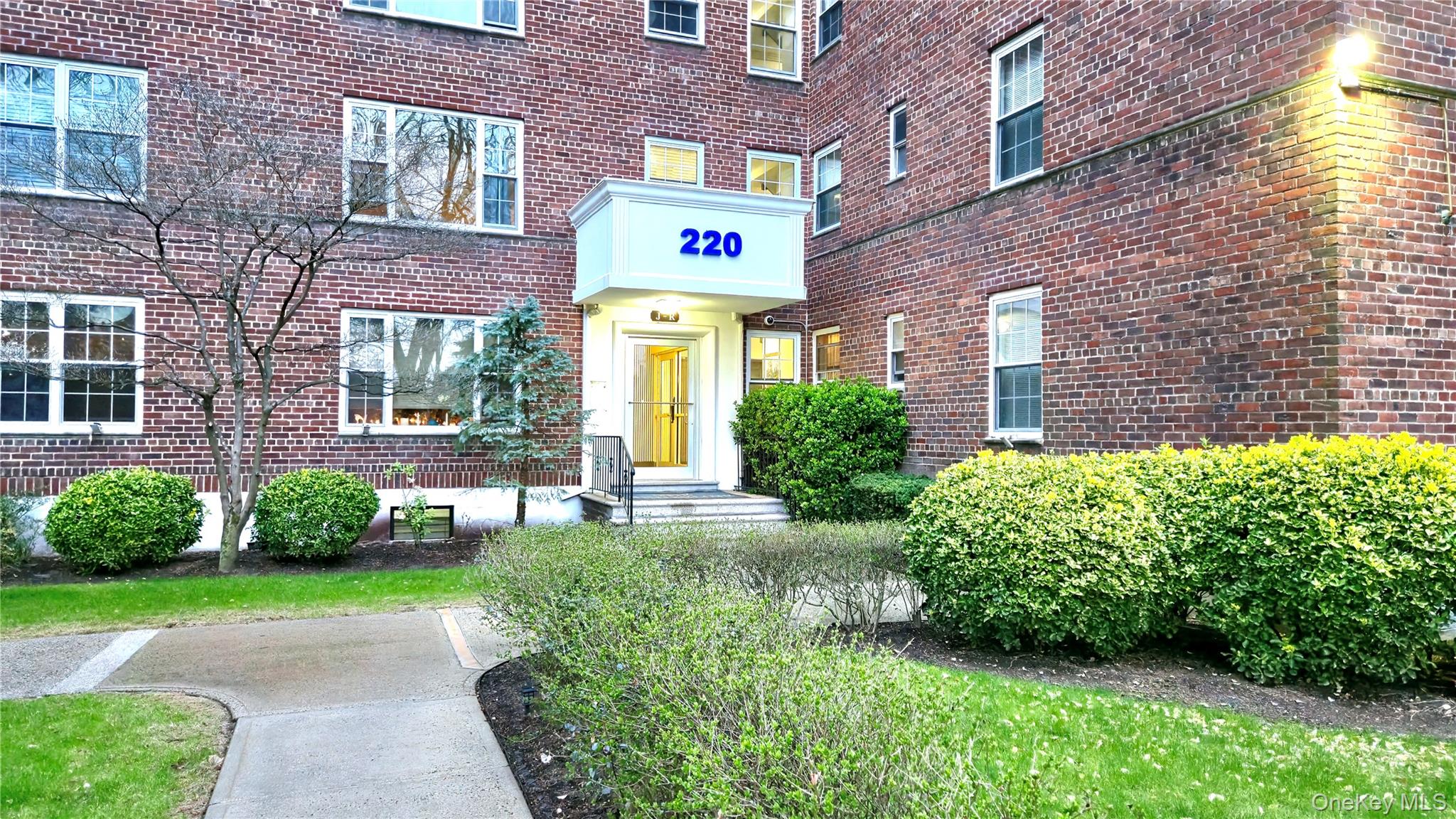 220 Pelham Road # 3L, New Rochelle, NY 10805