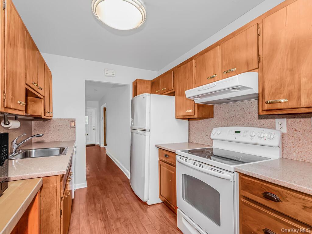 8 Gerri Lane, Yonkers, NY 10703