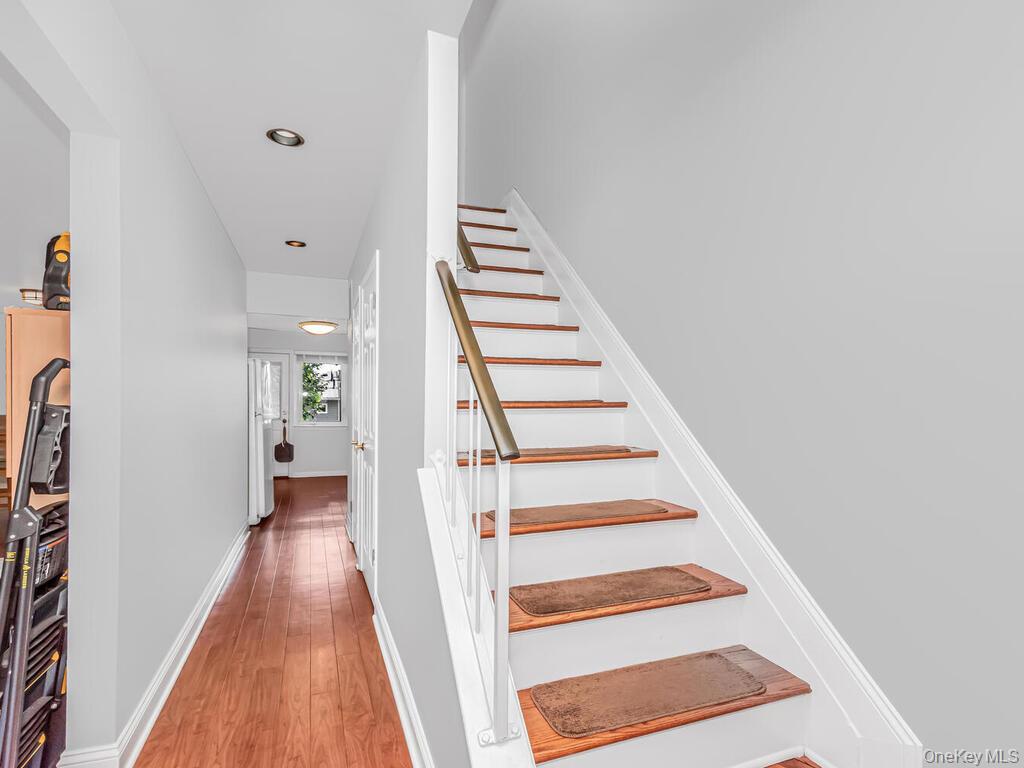 8 Gerri Lane, Yonkers, NY 10703