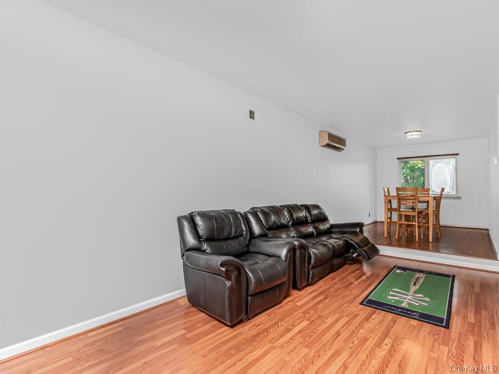 8 Gerri Lane, Yonkers, NY 10703