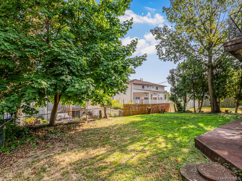 8 Gerri Lane, Yonkers, NY 10703