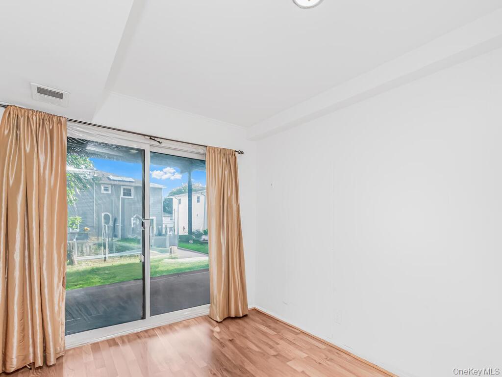 8 Gerri Lane, Yonkers, NY 10703